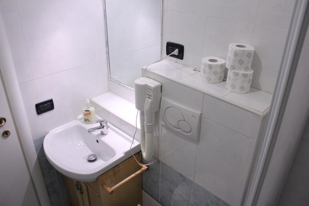 Tourist House Roma Aparthotel Cameră foto